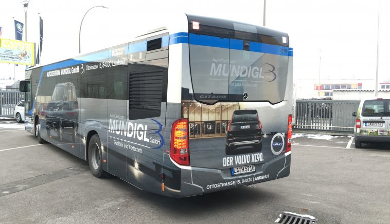 Bus Vollverklebung mit digital bedruckter Folie